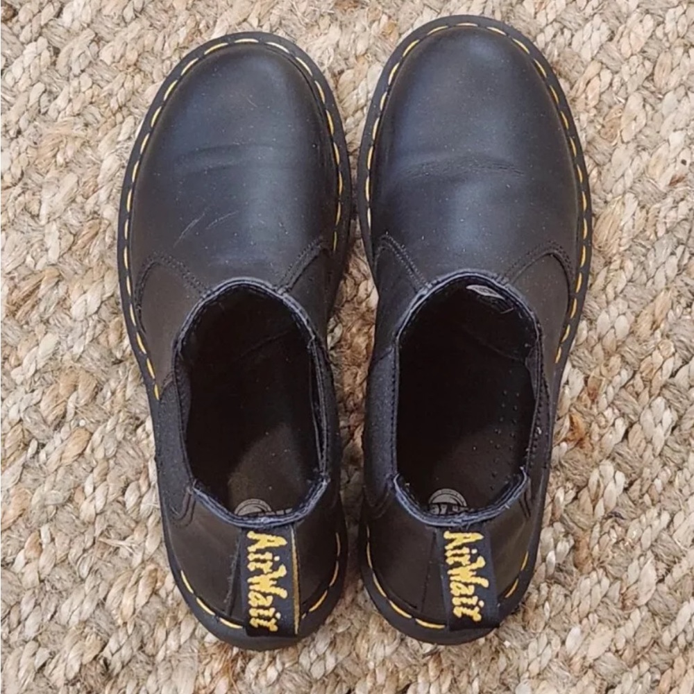 Dr Martens Smooth Leather Pull On Chelsea Boots (2976) Black US 8 EUR 39 - Picture 2 of 6